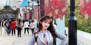 【EV女孩】奶妹餵奶路人搶圍觀！「溫蒂」泰國旅遊爆乳出街，連動物都對她愛不釋手！