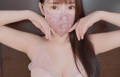 【EV女孩】甜心正妹「又又」白皙曲線超誘惑，「嘟嘴的無辜表情」太迷人！