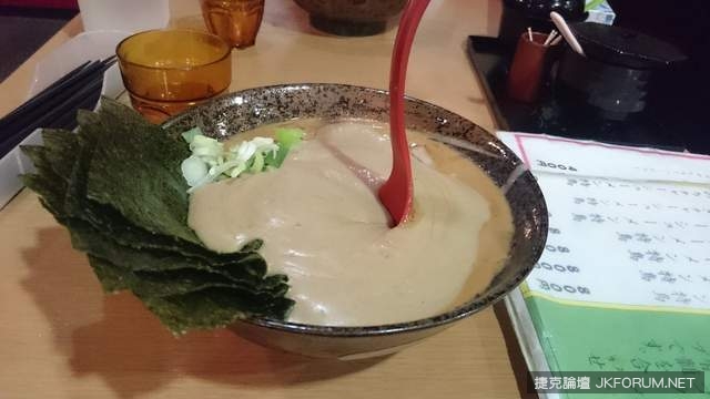 《日本絕濃拉麵》濃到湯匙可以直立的拉麵到底是加了什麼啊?