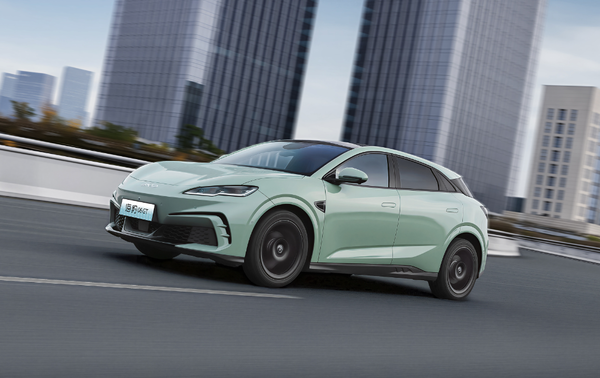 2025年中国汽车厂商批发销量排名公布 八家破百万辆 2025年中国汽车厂商批发销量排名公布 八家破百万辆