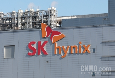 日韩股市集体暴跌 韩国触发熔断 SK海力士跌幅约10%